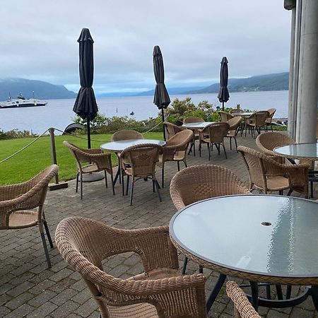 Smaken Av Ryfylke Event As Overnatting, Bygningen Drives Ikke Som Hotell Hjelmeland Ngoại thất bức ảnh