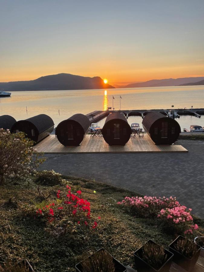 Smaken Av Ryfylke Event As Overnatting, Bygningen Drives Ikke Som Hotell Hjelmeland Ngoại thất bức ảnh