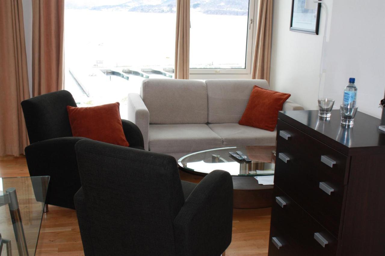 Smaken Av Ryfylke Event As Overnatting, Bygningen Drives Ikke Som Hotell Hjelmeland Ngoại thất bức ảnh